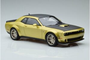Dodge Challenger R/T Scat Pack Widebody 50e Anniversaire GT Spirit 1:18 GT411 Résine — image 4 sur 6