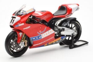 Ducati Desmosedici MotoGP Prova 2002 Minichamps 1:12 122020099 Métal — image 2 sur 4