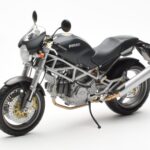 Ducati Monster M900 Noir Minichamps 1:12 - image 2 of 4