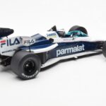 Brabham BT52 #6 R. Patrese South African GP 1983 MCG 1:18 - image 2 of 6