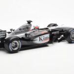 McLaren MP4/17D #6 K. Raikkonen F1 2003 Hot Wheels 1:18 - image 5 of 6