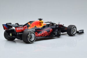 Red Bull Racing RB16B #33 M. Verstappen Abu Dhabi GP F1 World Champion 2021 Minichamps 1:18 110212333 Métal — image 2 sur 6