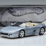 Ferrari F355 Spider Hot Wheels 1:18 23907 Métal - image 7 of 7