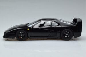 Ferrari F40 Lightweight Noir Kyosho 1:18 08412BK Métal — image 5 sur 12