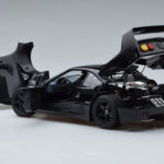 Ferrari F40 Lightweight Noir Kyosho 1:18 - image 6 of 12