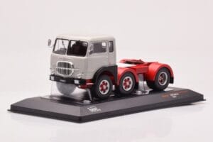 Fiat 690 T1 Blanc IXO 1:43 TR176 Métal — image 3 sur 4