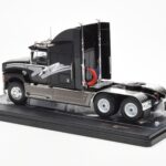 Ford Aeromax Noir IXO 1:43 - image 2 of 4