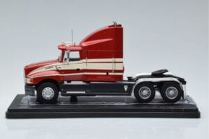 Ford Aeromax Rouge IXO 1:43 TR108 Métal — image 3 sur 6