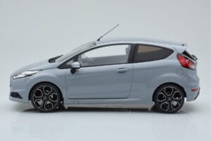Ford Fiesta ST2000 Gris Otto 1:18 OT985 Résine — image 3 sur 6