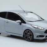 Ford Fiesta ST2000 Gris Otto 1:18 - image 4 of 6