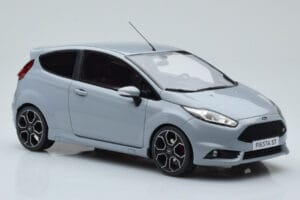 Ford Fiesta ST2000 Gris Otto 1:18 OT985 Résine — image 4 sur 6