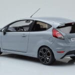 Ford Fiesta ST2000 Gris Otto 1:18 - image 5 of 6