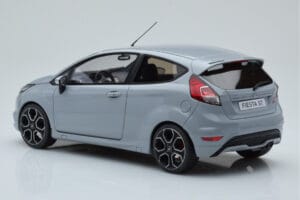 Ford Fiesta ST2000 Gris Otto 1:18 OT985 Résine — image 5 sur 6