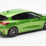 Ford Focus Mk5 ST Phase 2 Mean Vert Otto 1:18 - image 2 of 6