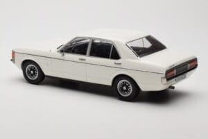 Ford Granada Mk1 Blanc MCG 1:18 MCG18395 Métal — image 5 sur 6