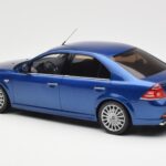 Ford Mondeo ST220 Performance Bleu Otto 1:18 - image 5 of 6