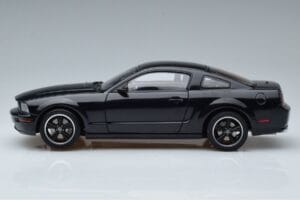 Ford Mustang GT S197 Bullitt AUTOart 1:18 73067 Métal — image 4 sur 7