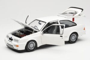 Ford Sierra RS RHD Blanc Minichamps 1:18 150084070 Métal — image 2 sur 8