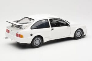Ford Sierra RS RHD Blanc Minichamps 1:18 150084070 Métal — image 3 sur 8