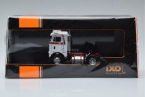 Freightliner COE Blanc IXO 1:43 TR128 Métal — image 6 sur 6