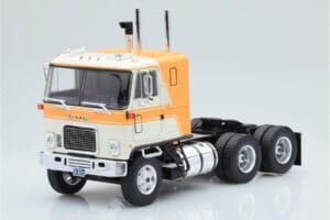 GMC Astro 95 Beige Blanc IXO 1:43