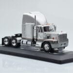 GMC General SBFA Argent IXO 1:43 - image 4 of 6