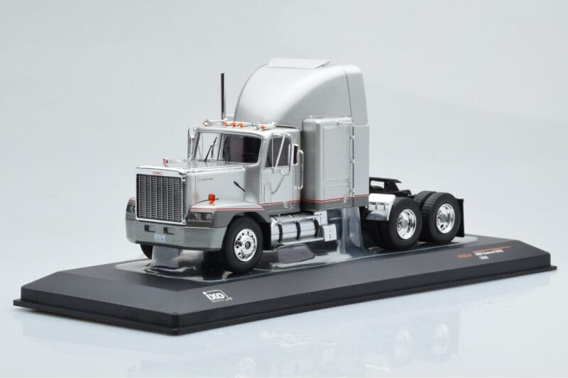GMC General SBFA Argent IXO 1:43