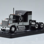 GMC General Argent Noir IXO 1:43 TR117