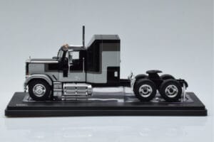 GMC General Argent Noir IXO 1:43 TR117 Métal — image 3 sur 6