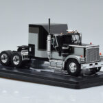 GMC General Argent Noir IXO 1:43 TR117 - image 4 of 6