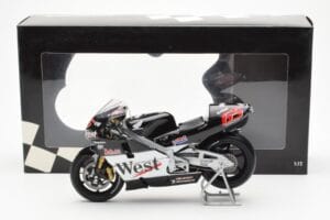 Honda NSR500 West Honda Pons #65 L. Capirossi 500cc World Championship 2001 Minichamps 1:12 122016165 Métal — image 4 sur 4