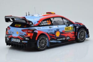 Hyundai i20 Coupe WRC #6 D. Sordo / C. del Barrio Rally Catalunya 2019 IXO 1:18 18RMC052C Métal — image 2 sur 6