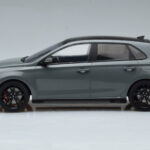 Hyundai i30 N PD Gris Ombre MCG 1:18 - image 3 of 6