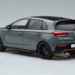 Hyundai i30 N PD Gris Ombre MCG 1:18 - image 5 of 6