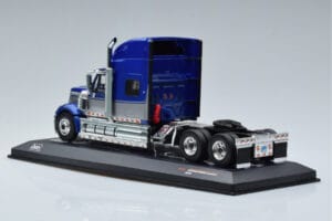 International Lonestar Bleu IXO 1:43 TR118 Métal — image 5 sur 6