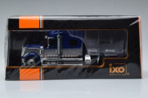 International Lonestar Bleu IXO 1:43 TR118 Métal — image 6 sur 6