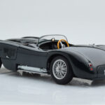 Jaguar C-Type Vert AUTOart 1:18 - image 7 of 8