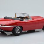Jaguar E-Type Series 1 Roadster Rouge KK-Scale 1:18 - image 2 of 6