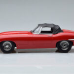 Jaguar E-Type Series 1 Roadster Rouge KK-Scale 1:18 - image 3 of 6