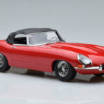 Jaguar E-Type Series 1 Roadster Rouge KK-Scale 1:18 - image 4 of 6