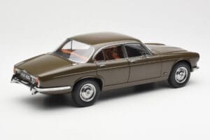 Jaguar XJ6 Series 1 4.2 Sable Marron Paragon 1:18 2011004 Métal — image 3 sur 8