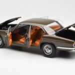 Jaguar XJ6 Series 1 4.2 Sable Marron Paragon 1:18 - image 5 of 8