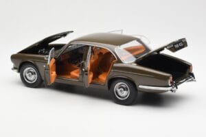 Jaguar XJ6 Series 1 4.2 Sable Marron Paragon 1:18 2011004 Métal — image 5 sur 8