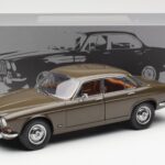 Jaguar XJ6 Series 1 4.2 Sable Marron Paragon 1:18 - image 8 of 8