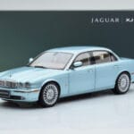 Jaguar XJ6 X350 Seafrost Bleu Clair Almost Real 1:18 - image 11 of 11