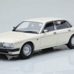Jaguar XJ6 XJ40 Glacier Blanc Almost Real 1:18