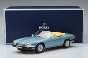 Jaguar XJS V12 Cabriolet Bleu Clair Métallisé Norev 1:18 182635 Métal — image 6 sur 6