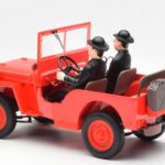 Jeep Willys Tintin 2 Figurines UT Models 1:18 - image 5 of 6