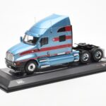 Kenworth T2000 Bleu Clair Rouge IXO 1:43 - image 2 of 4