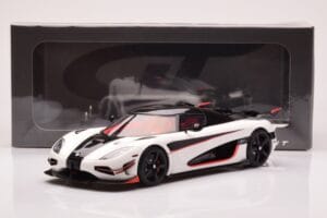 Koenigsegg Agera RS Arctic Blanc GT Spirit 1:18 GT877 Résine — image 6 sur 6